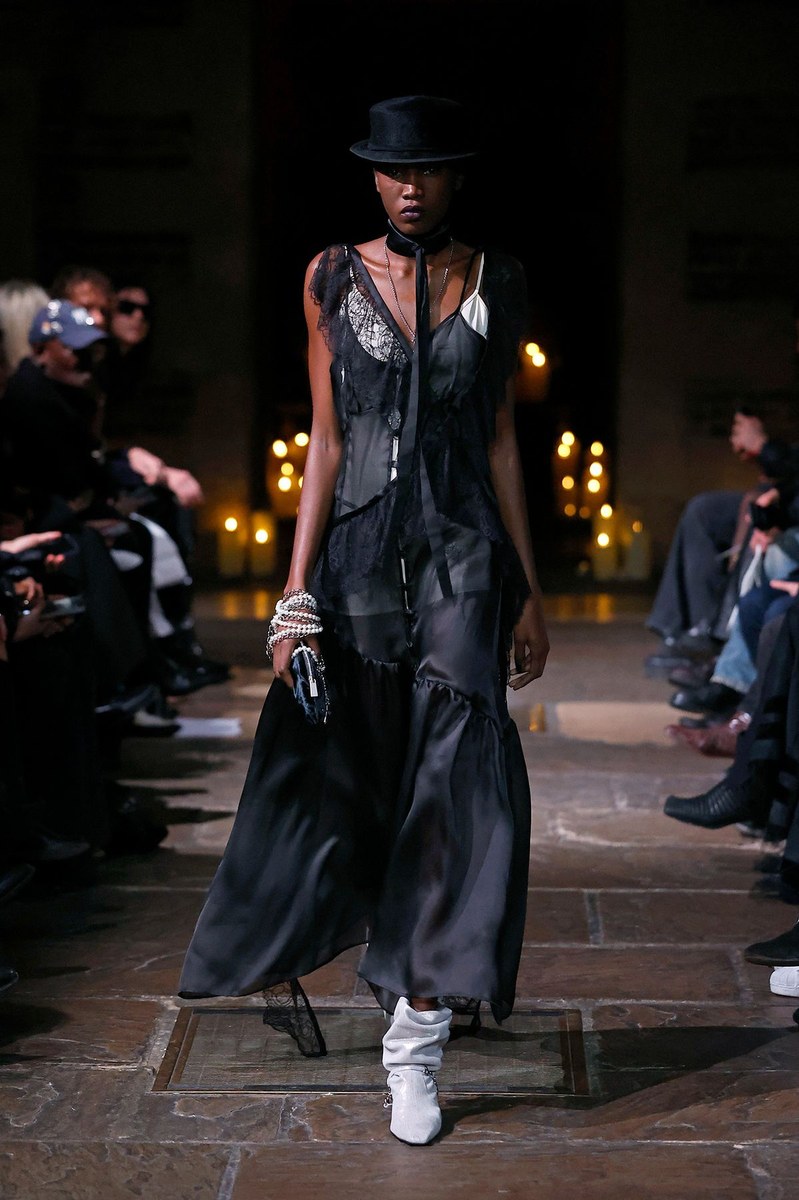 Look 25