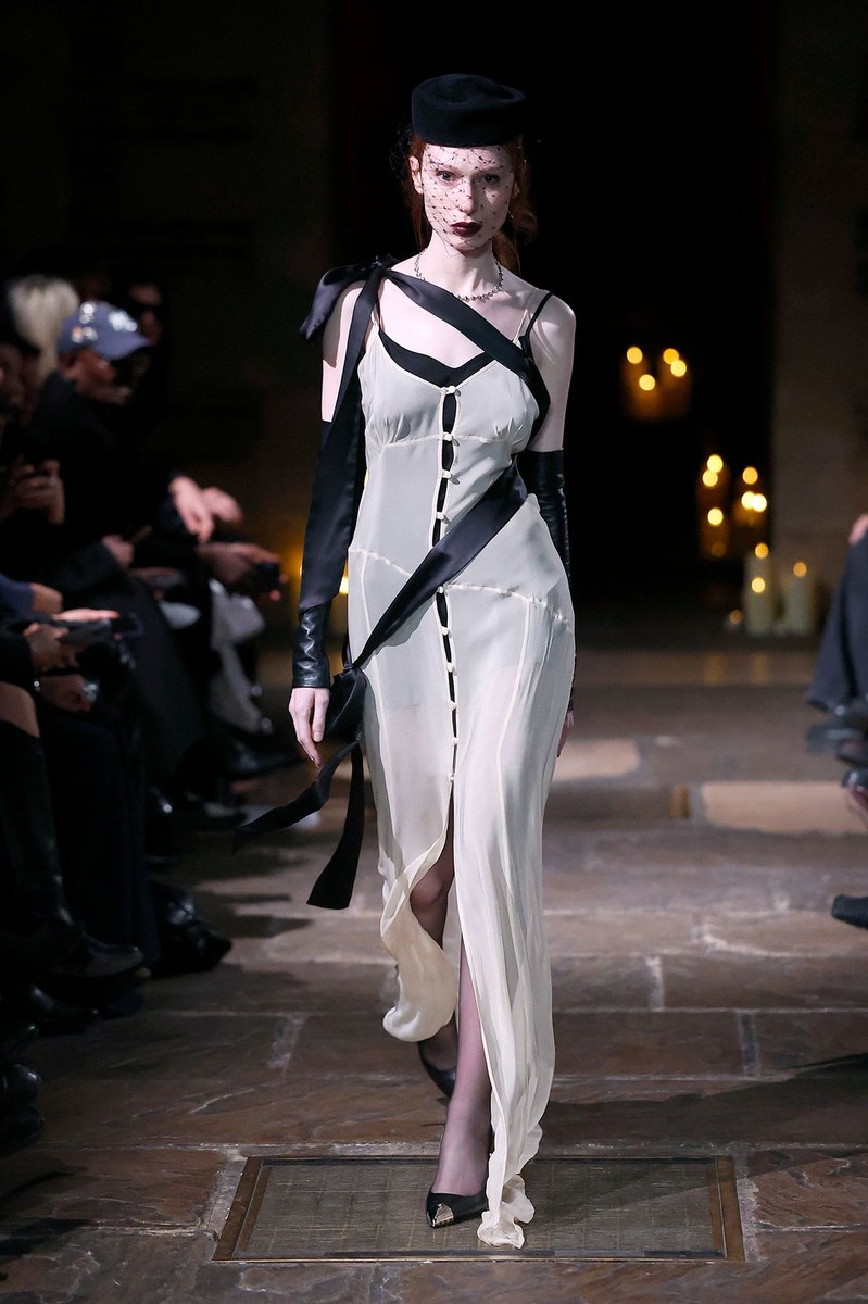 Look 30