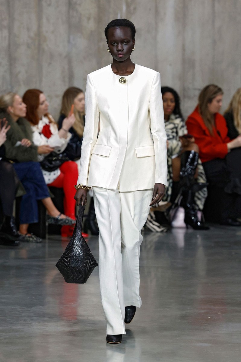 Look 7