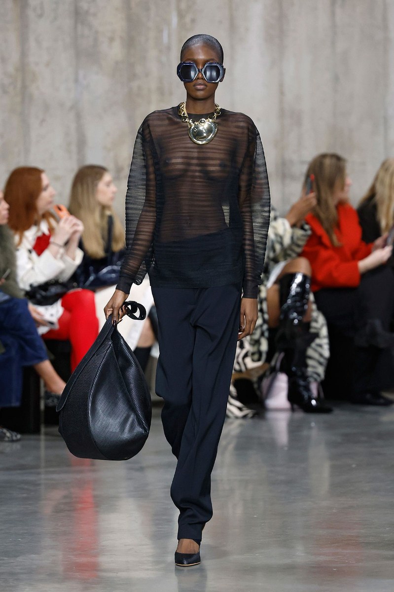 Look 19