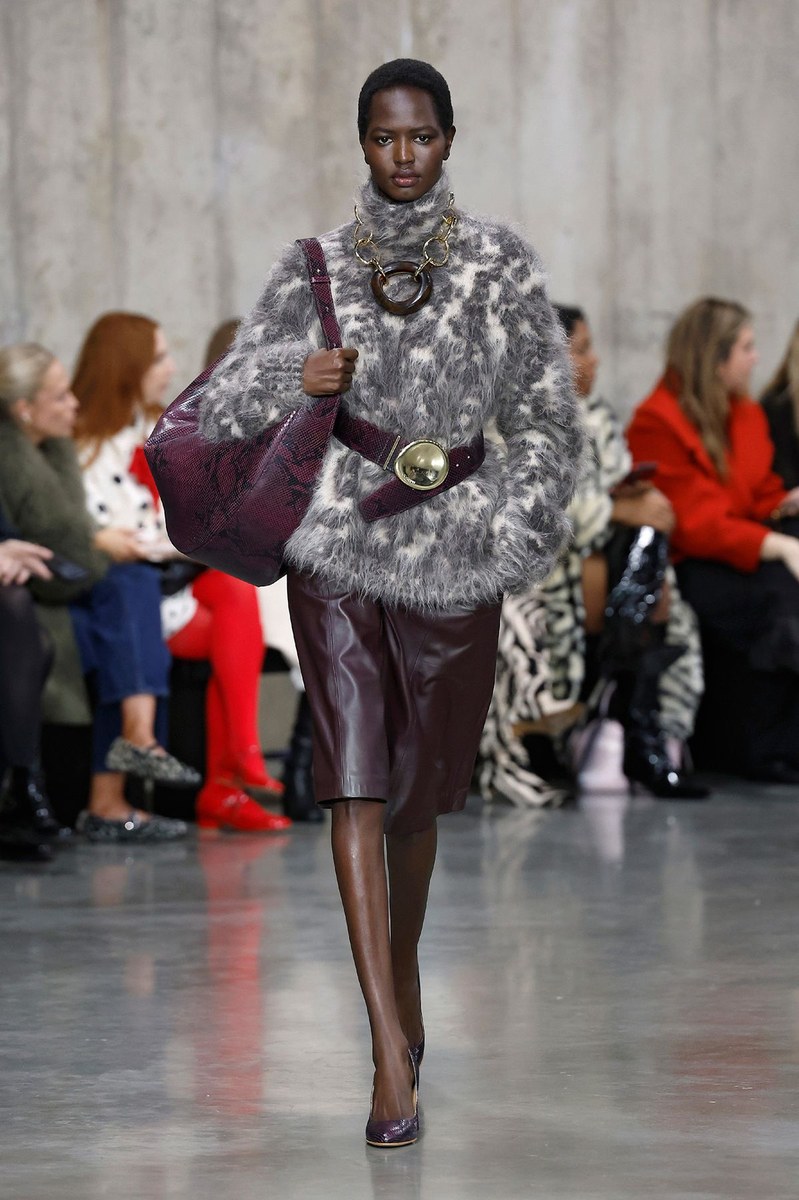 Look 24