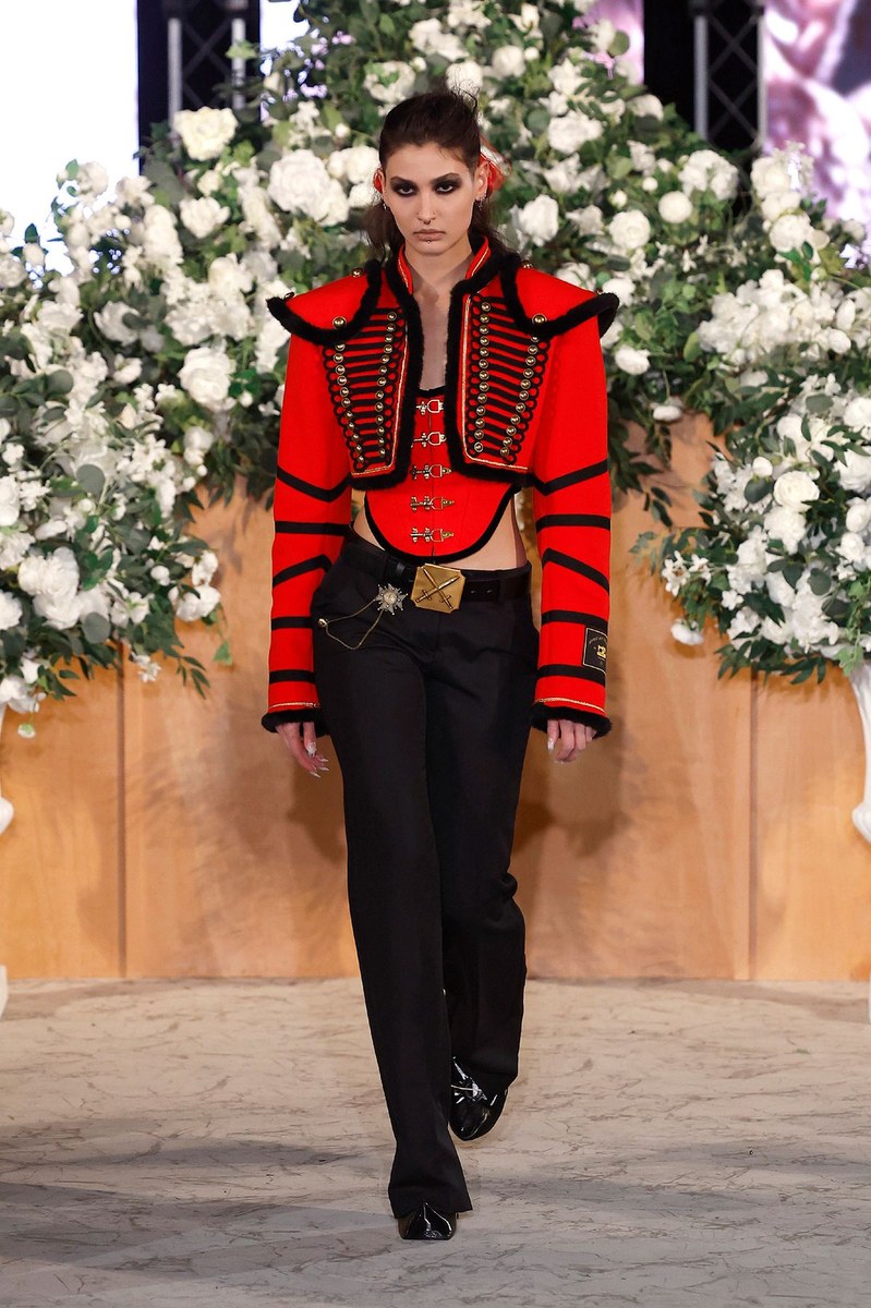 Look 10