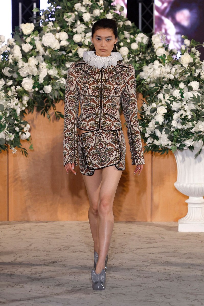 Look 11