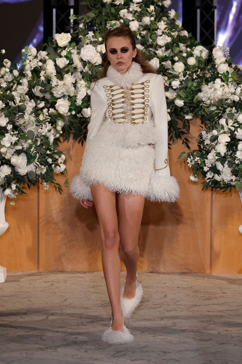 Look 12