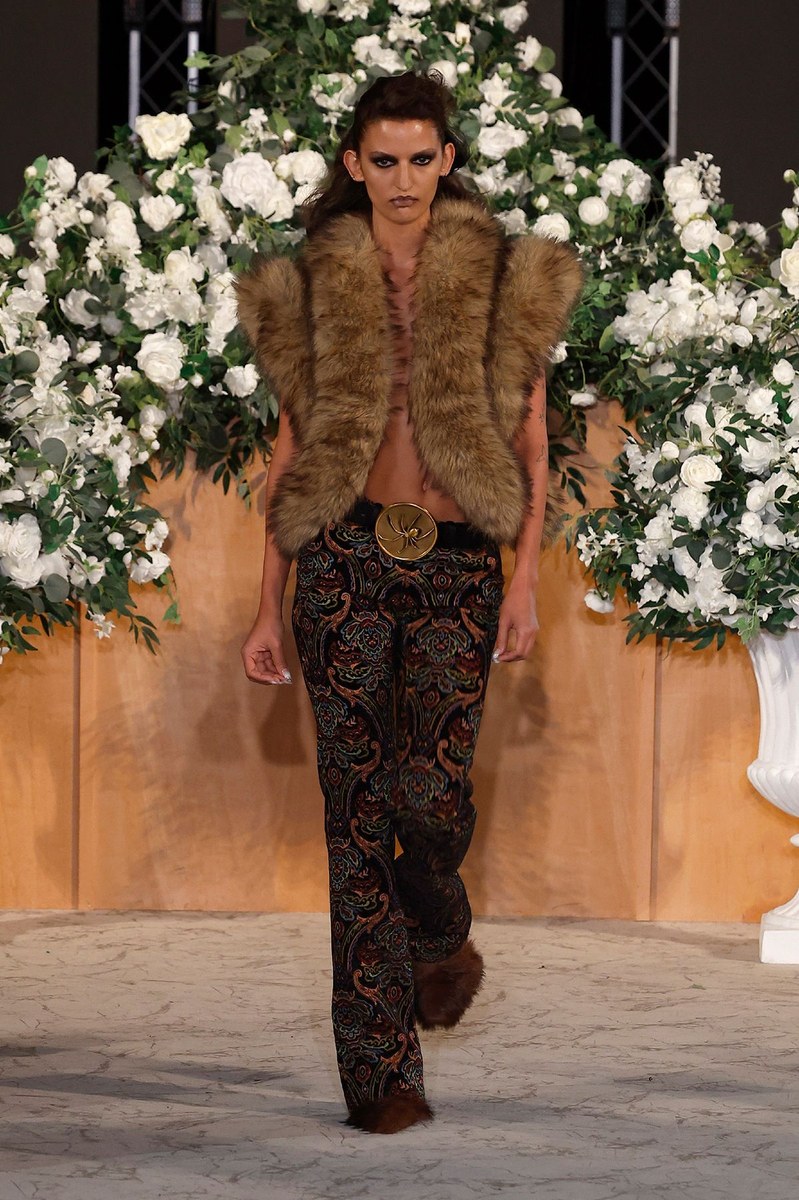 Look 14