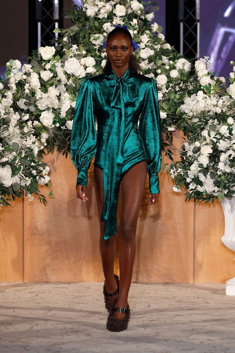 Look 29