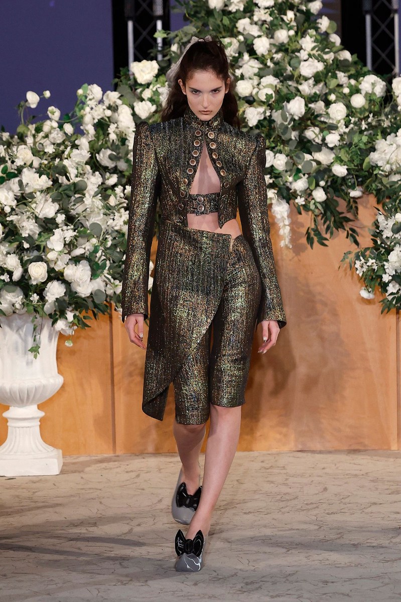 Look 30