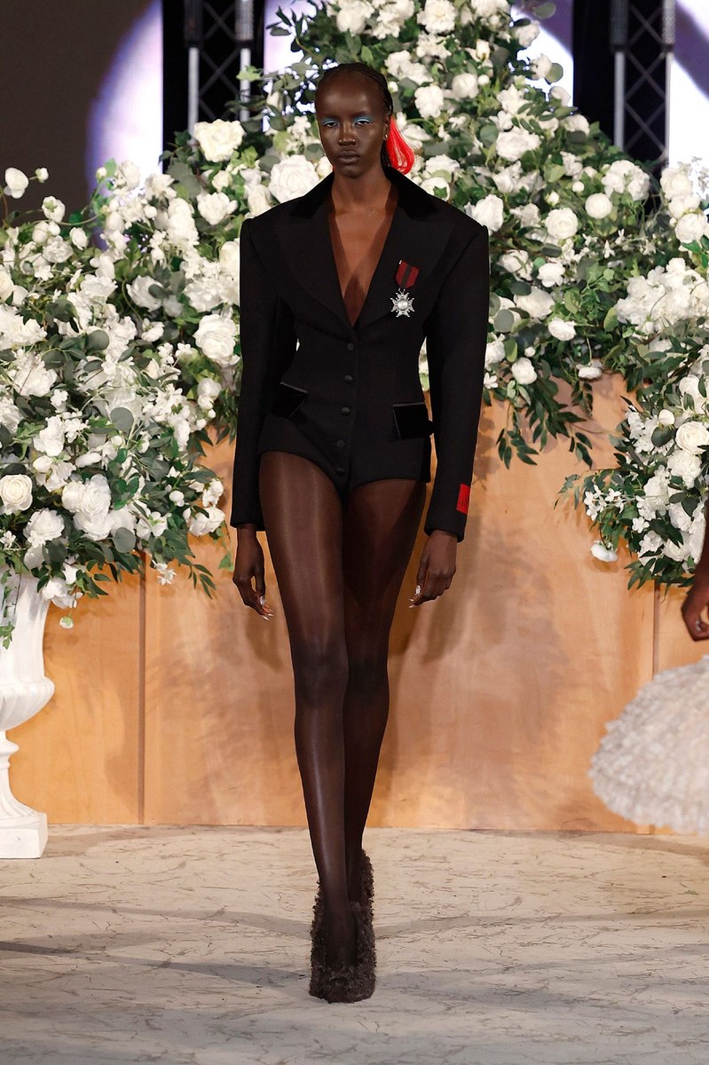 Look 32