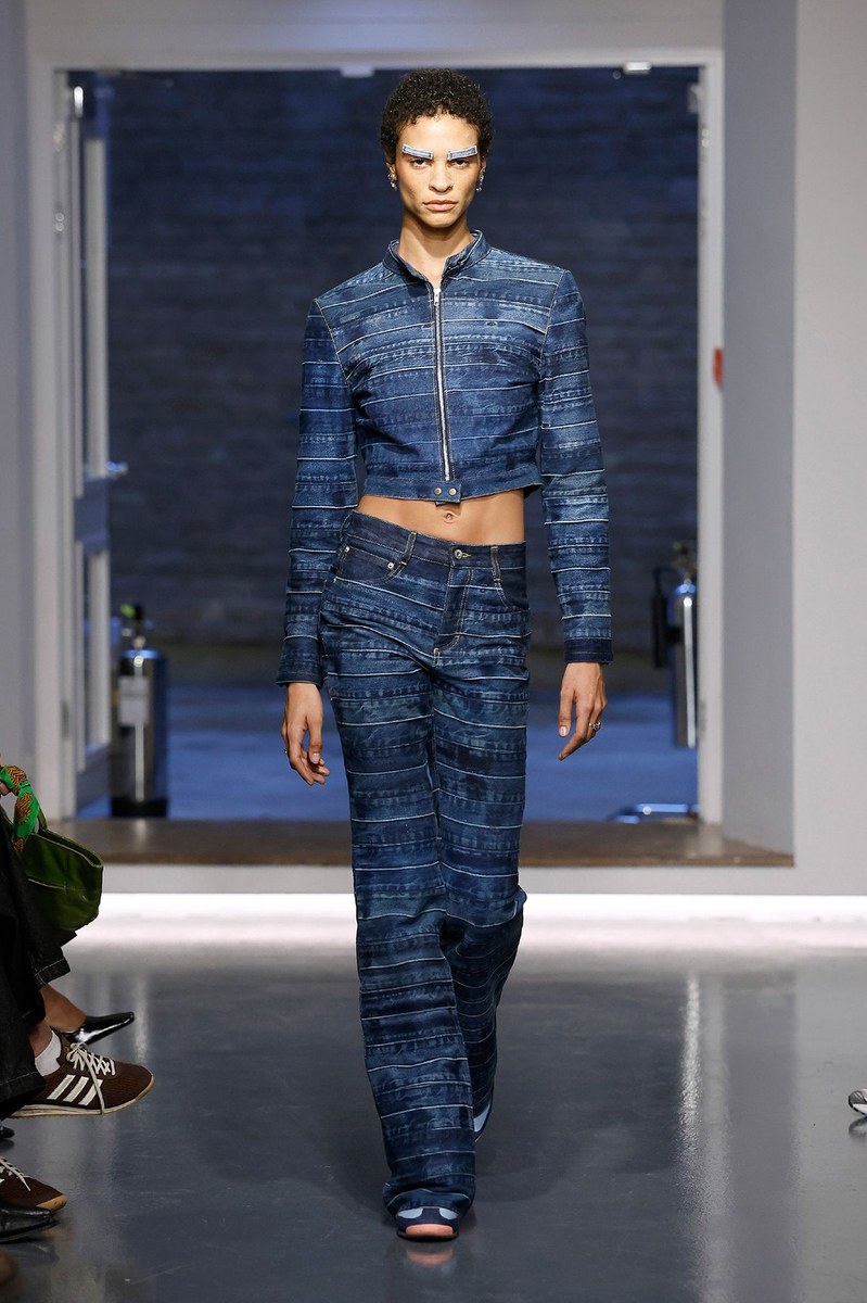 Look 4
