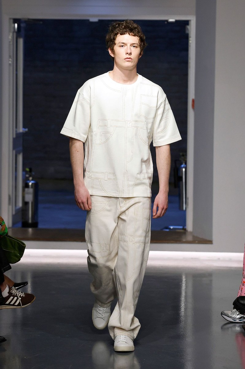 Look 12
