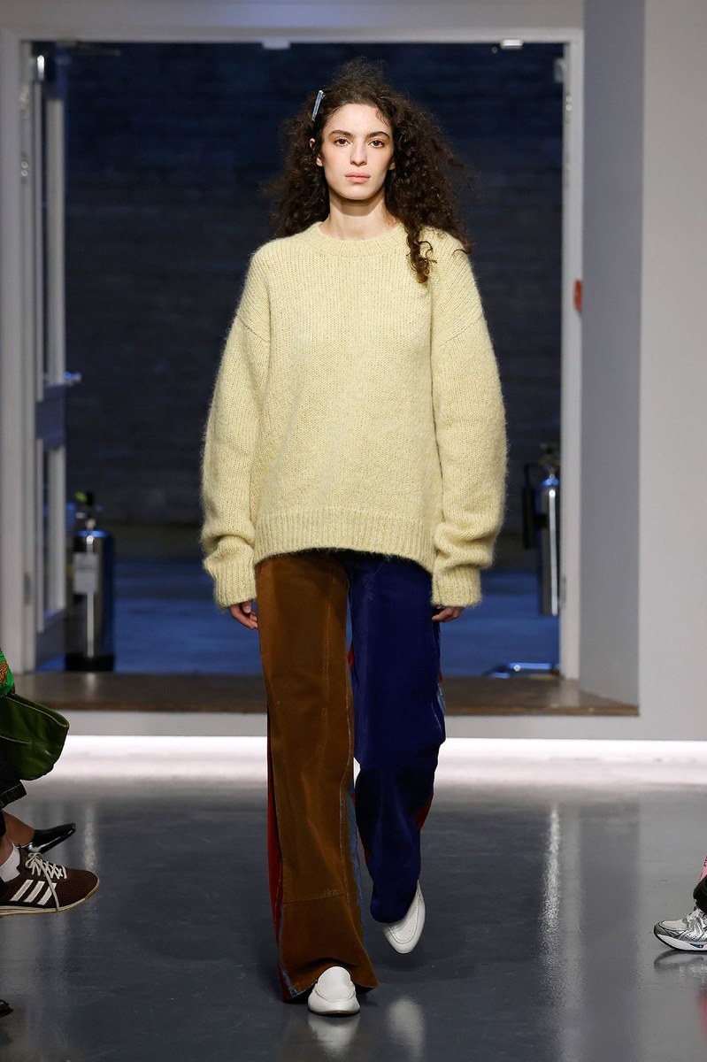 Look 14