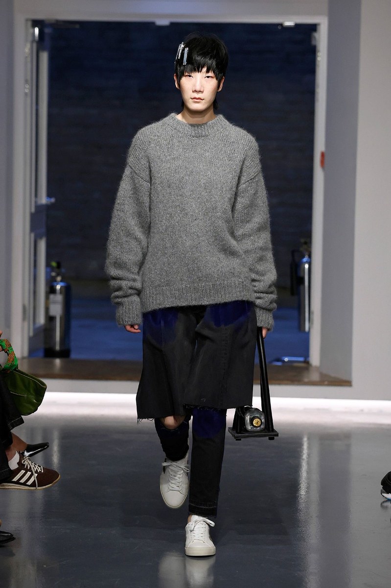 Look 15