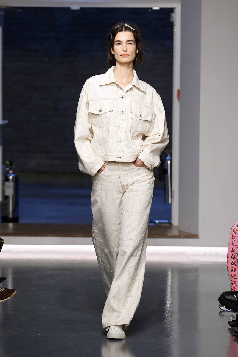Look 17