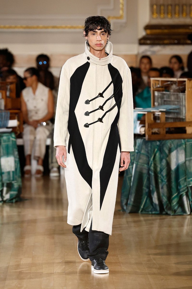 Look 3