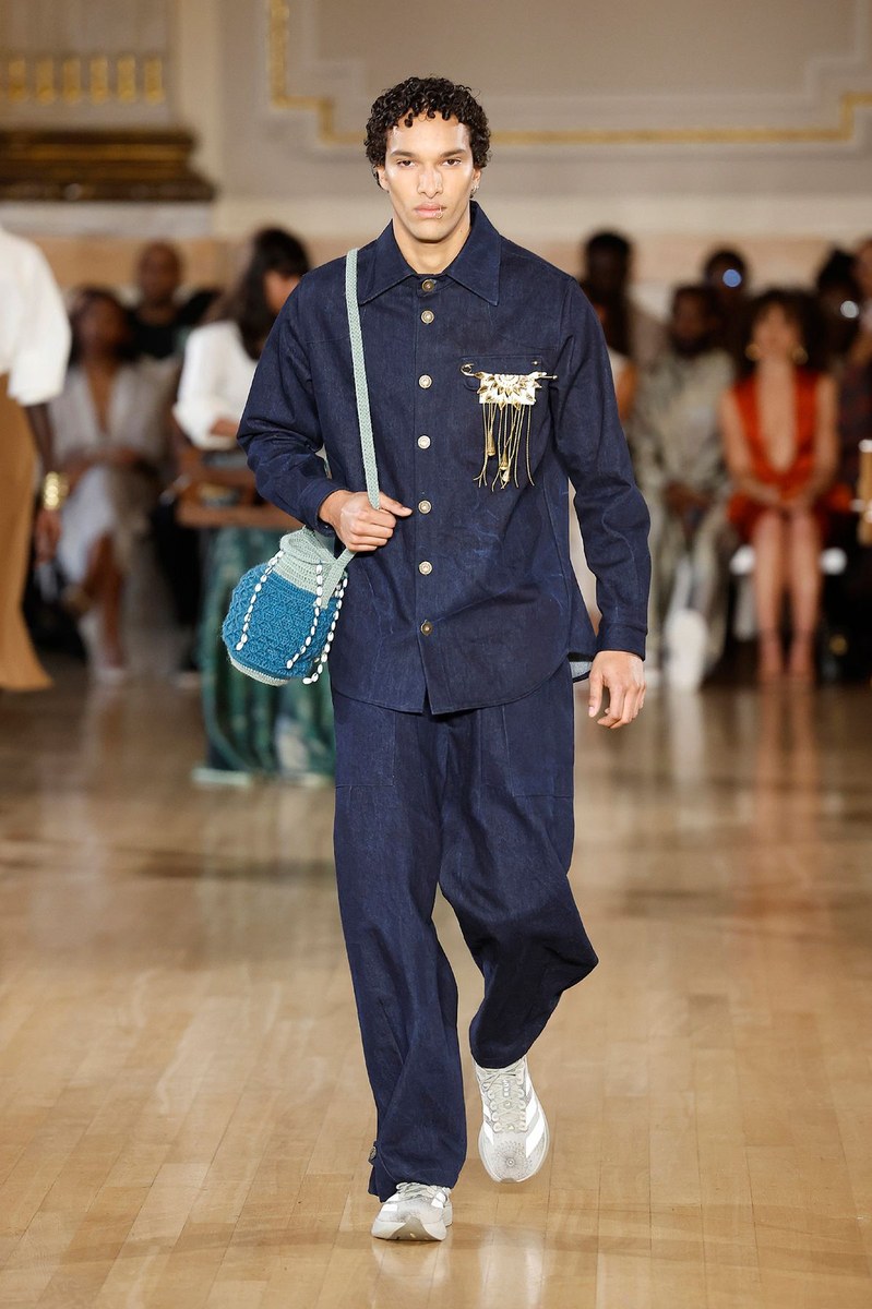 Look 15