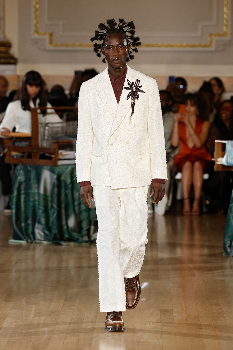 Look 18