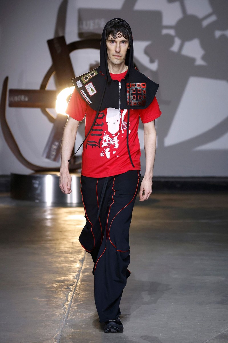 Look 3