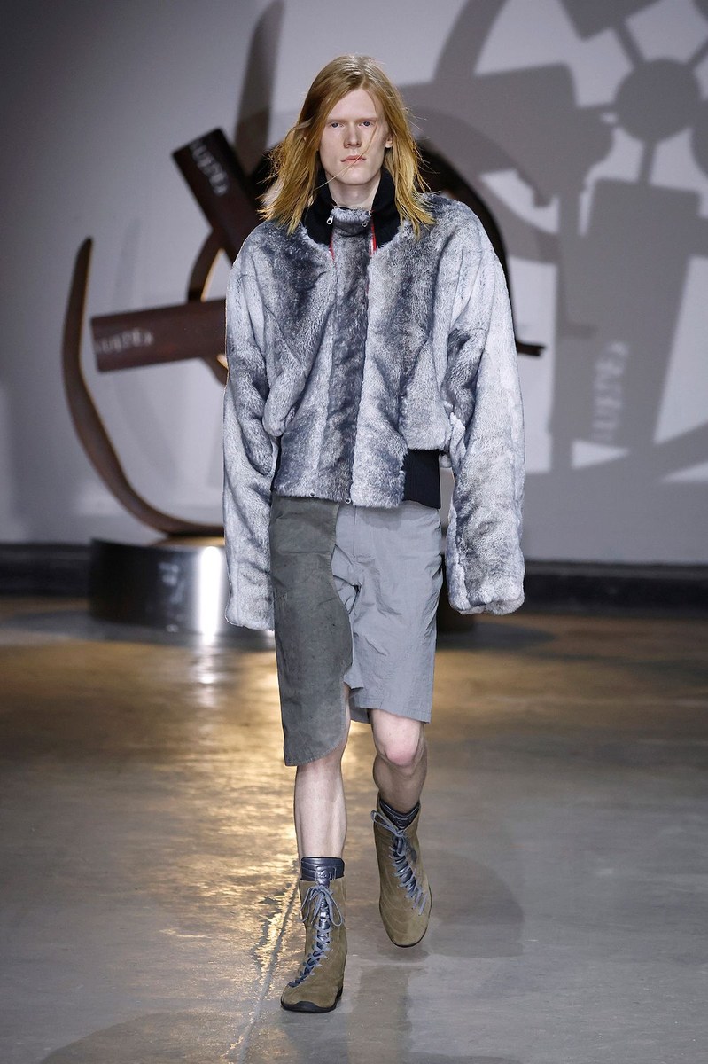 Look 15
