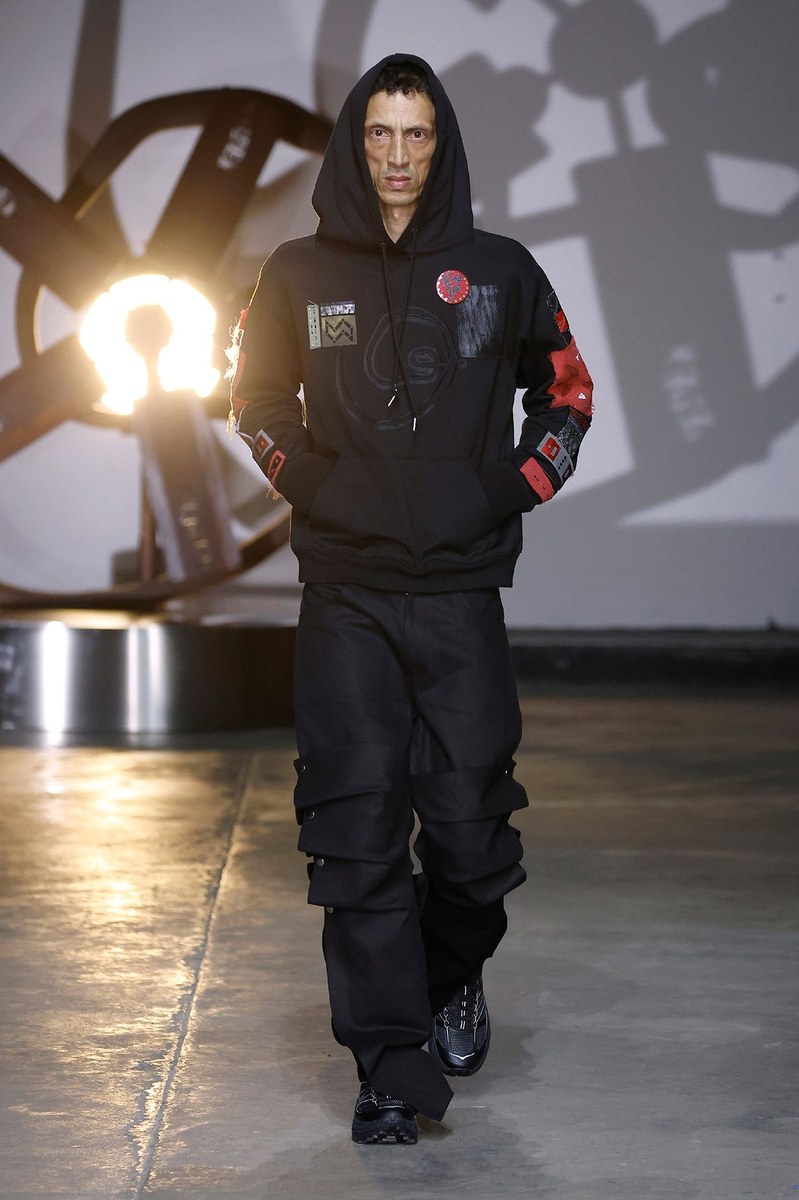 Look 24