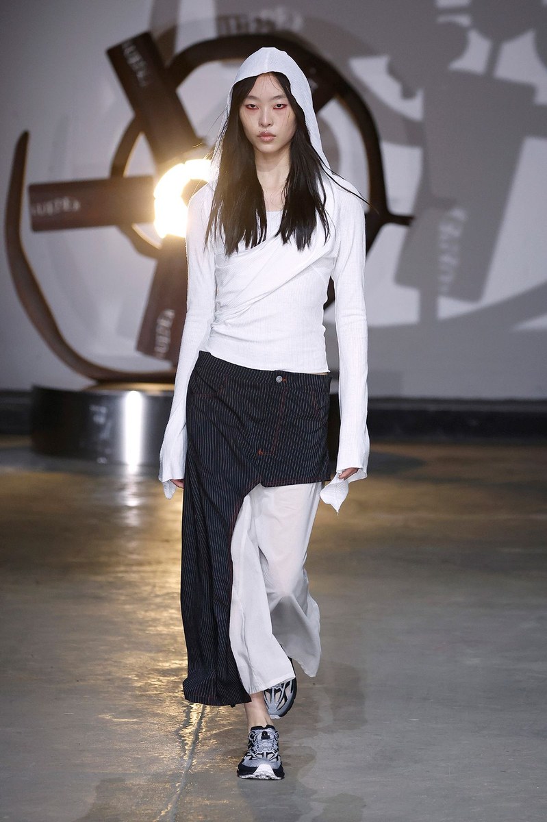 Look 28