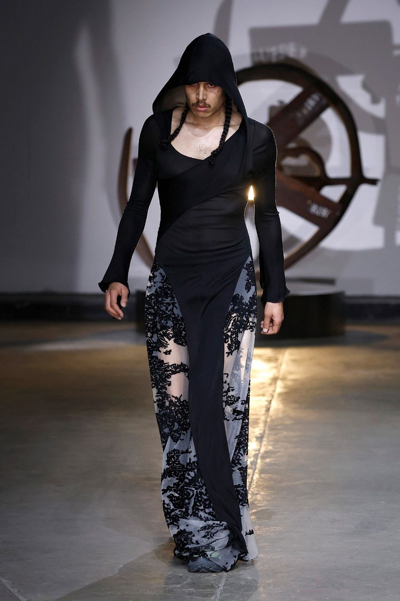 Look 30