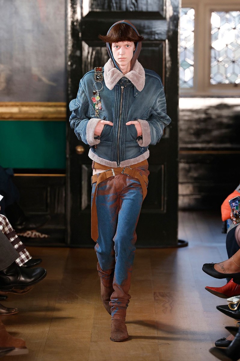 Look 10
