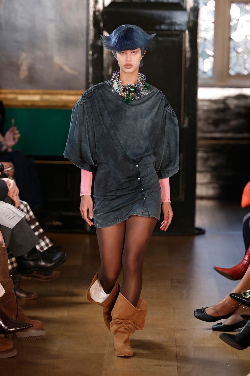Look 18