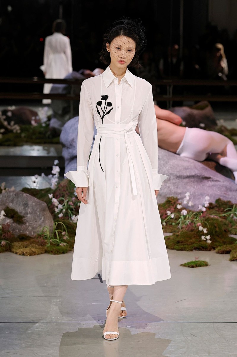 Look 3