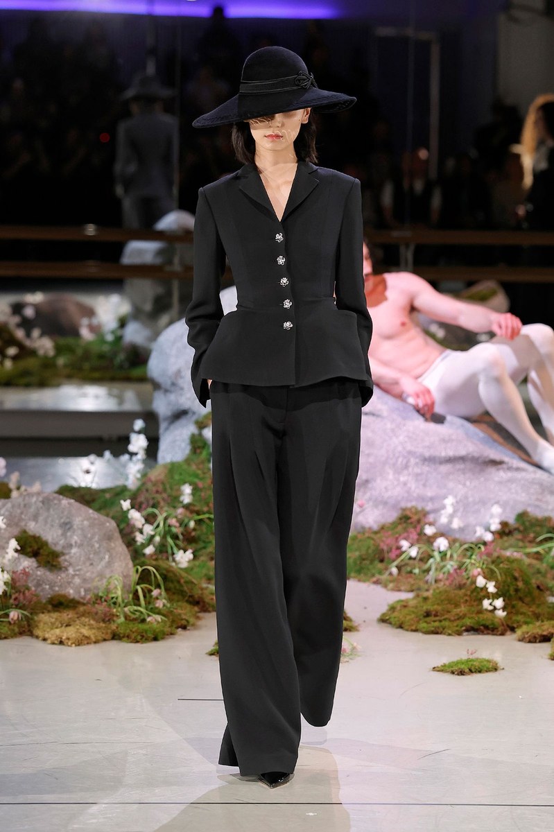 Look 9