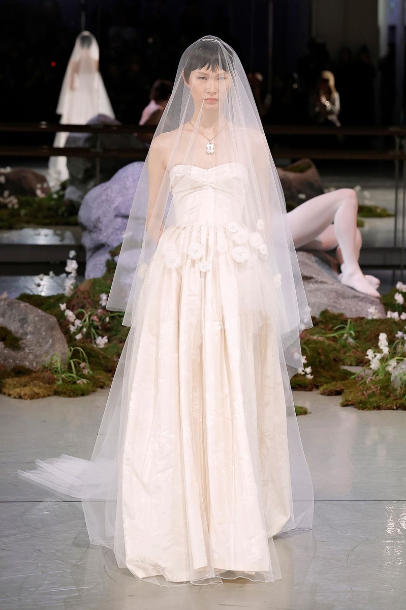 Look 25