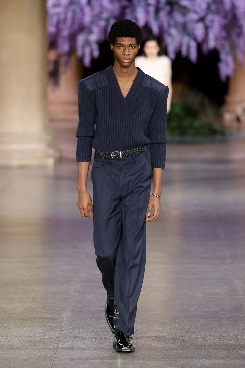 Look 3