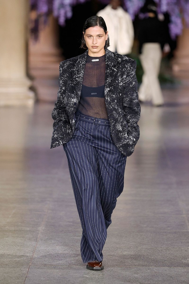 Look 7