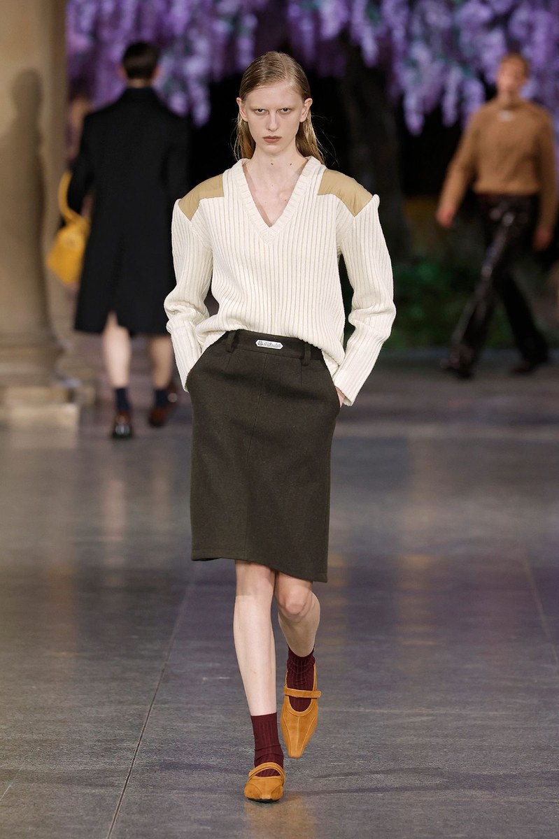 Look 19