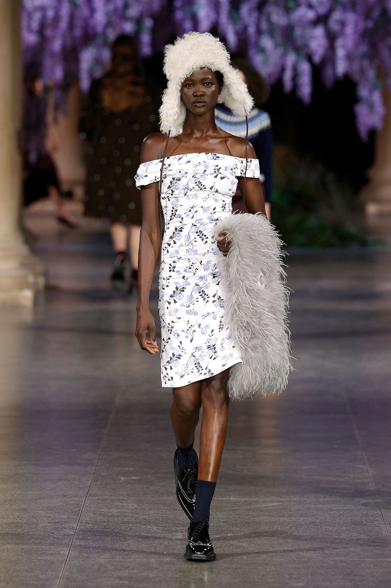 Look 28