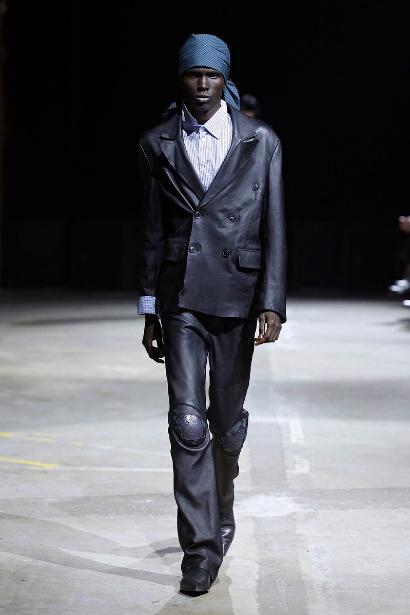Look 18