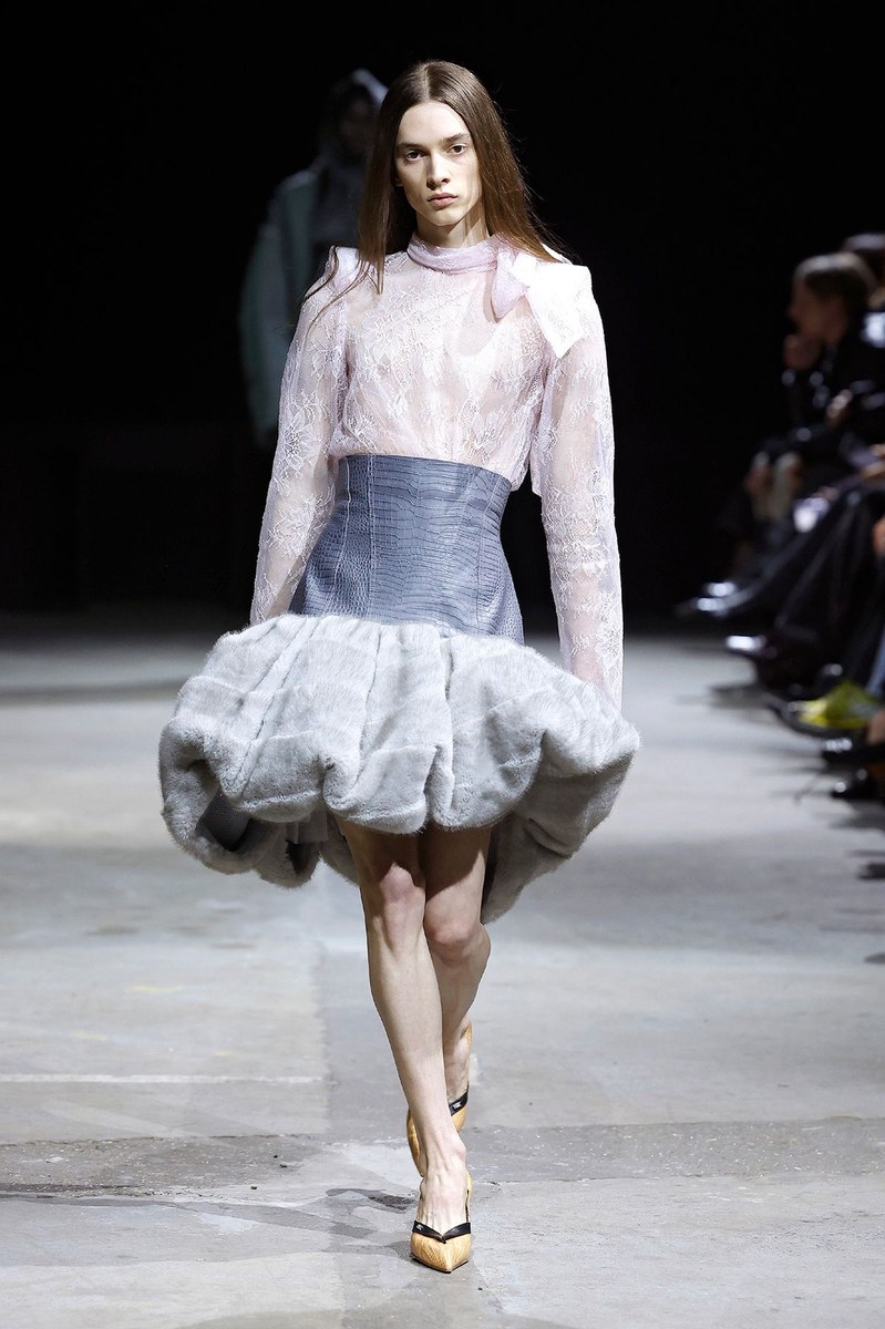 Look 25