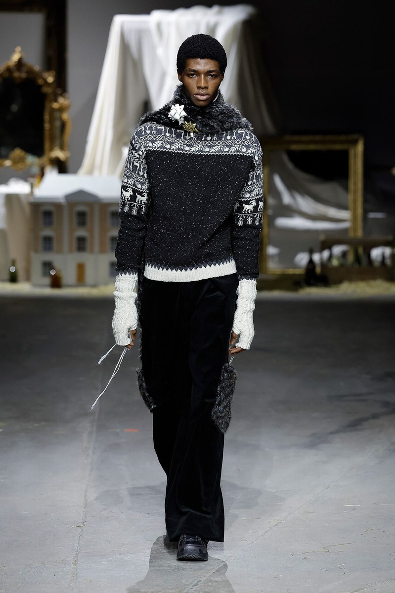 Look 3