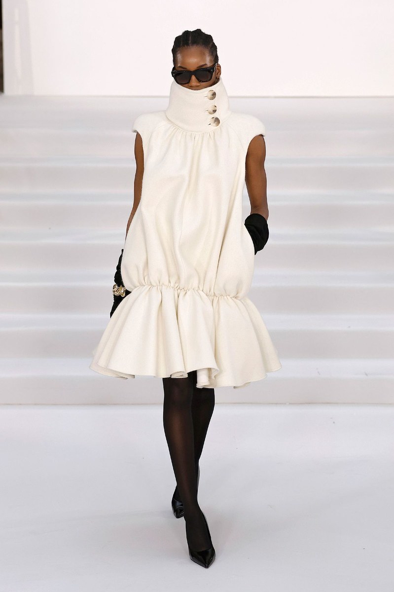 Look 14