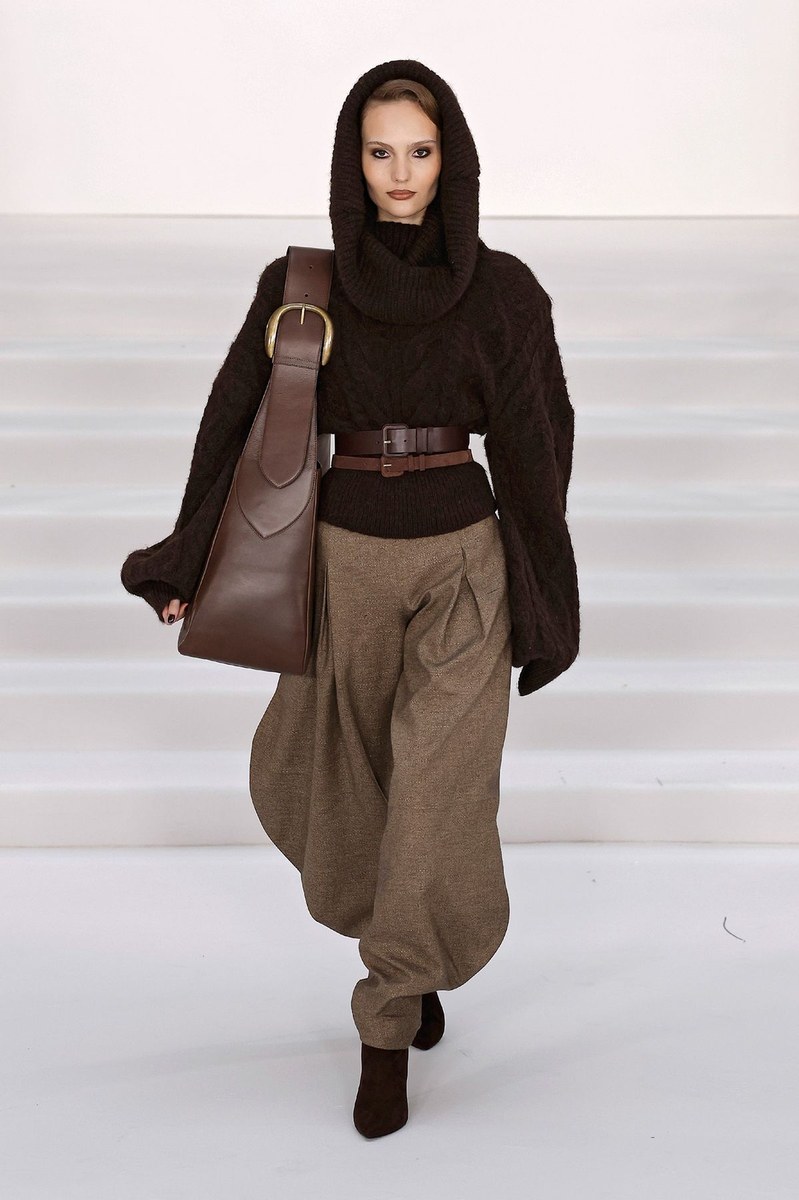 Look 18