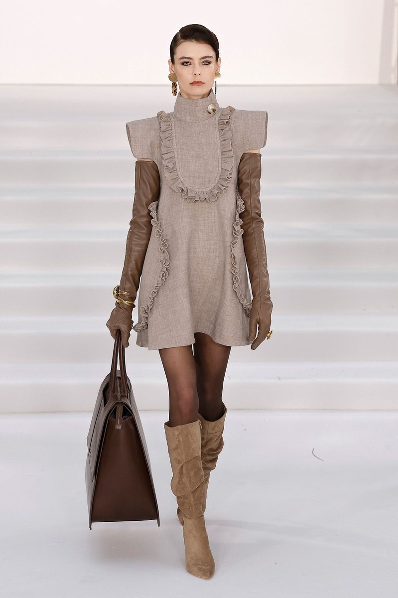 Look 28