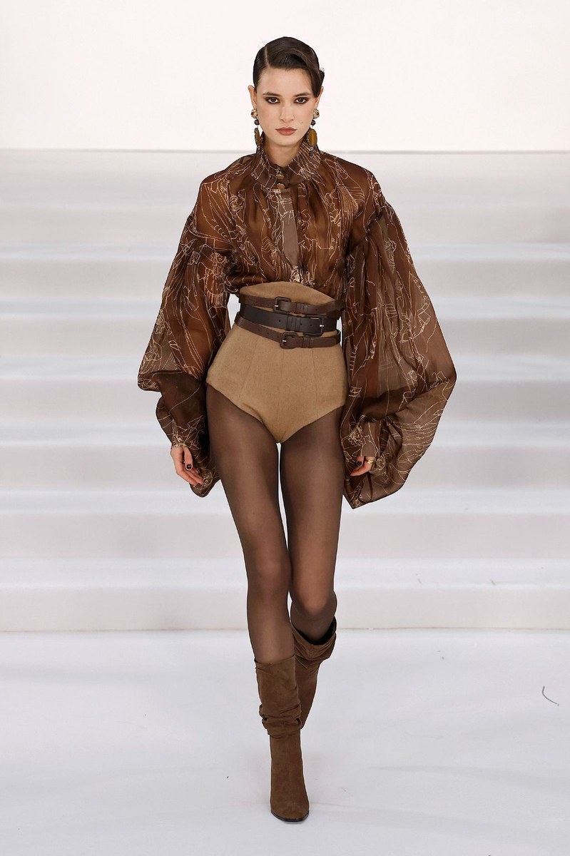 Look 32