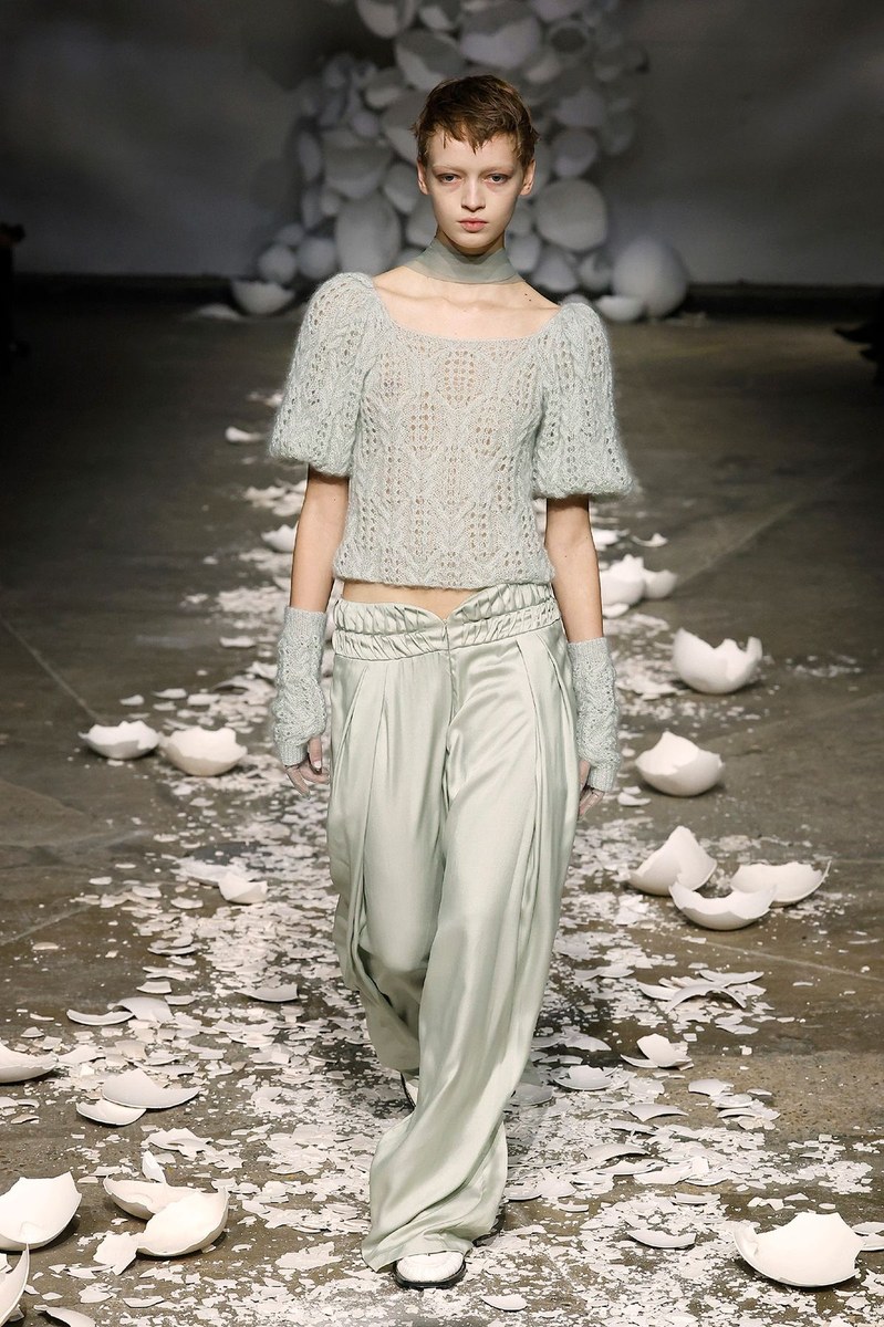 Look 10