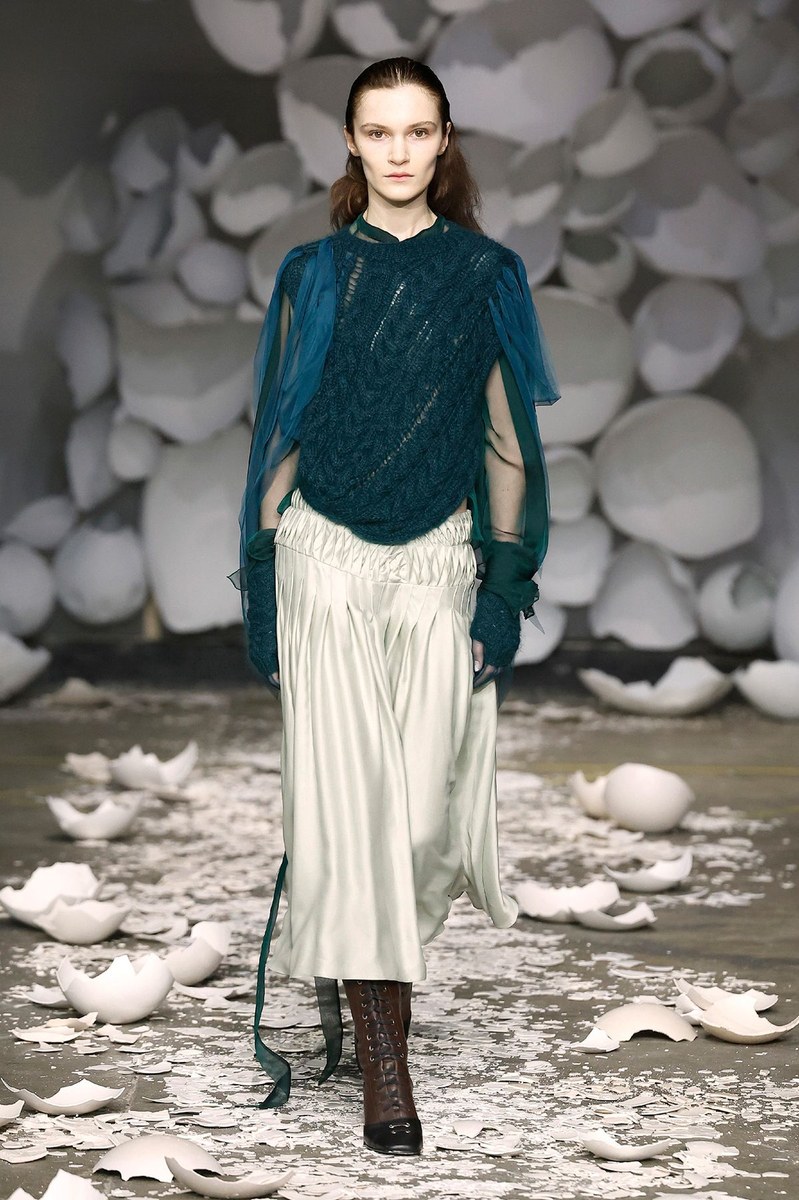Look 11