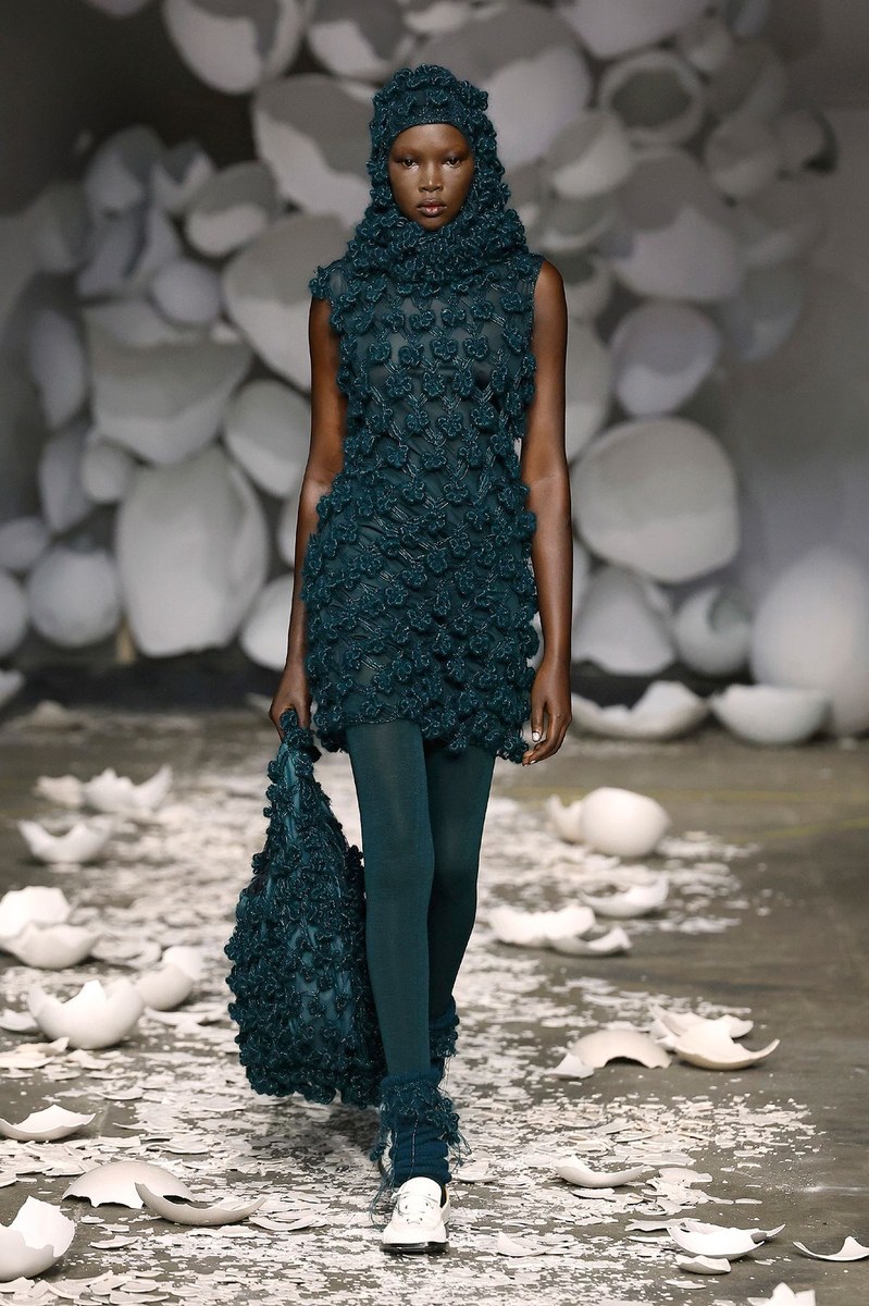Look 15