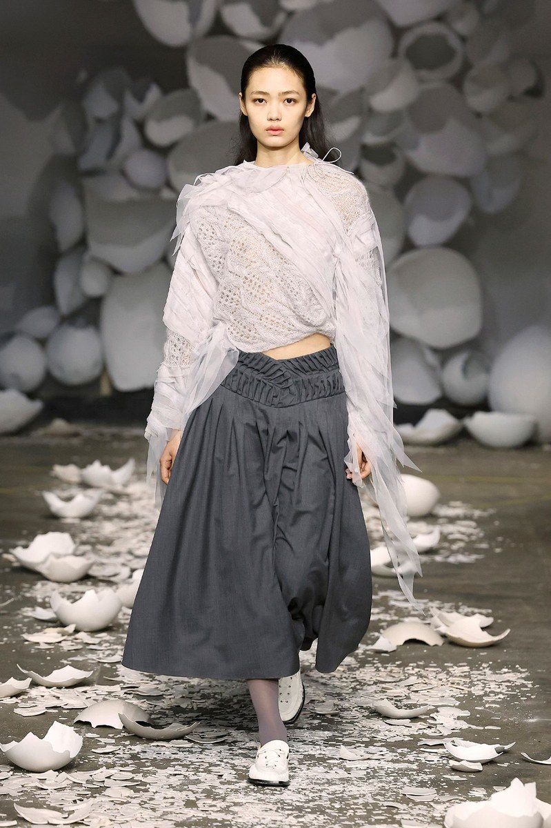 Look 18
