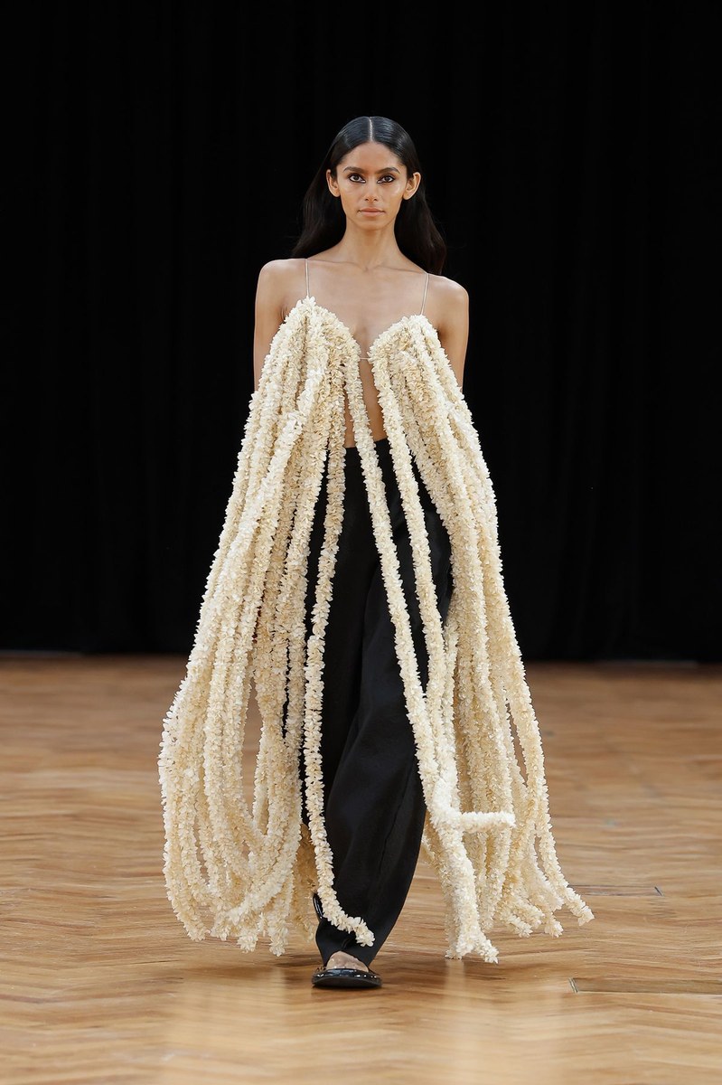 Look 7