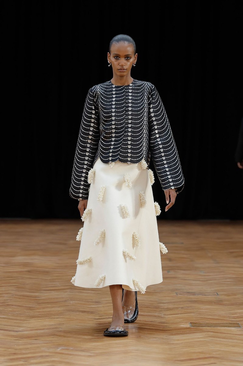 Look 11