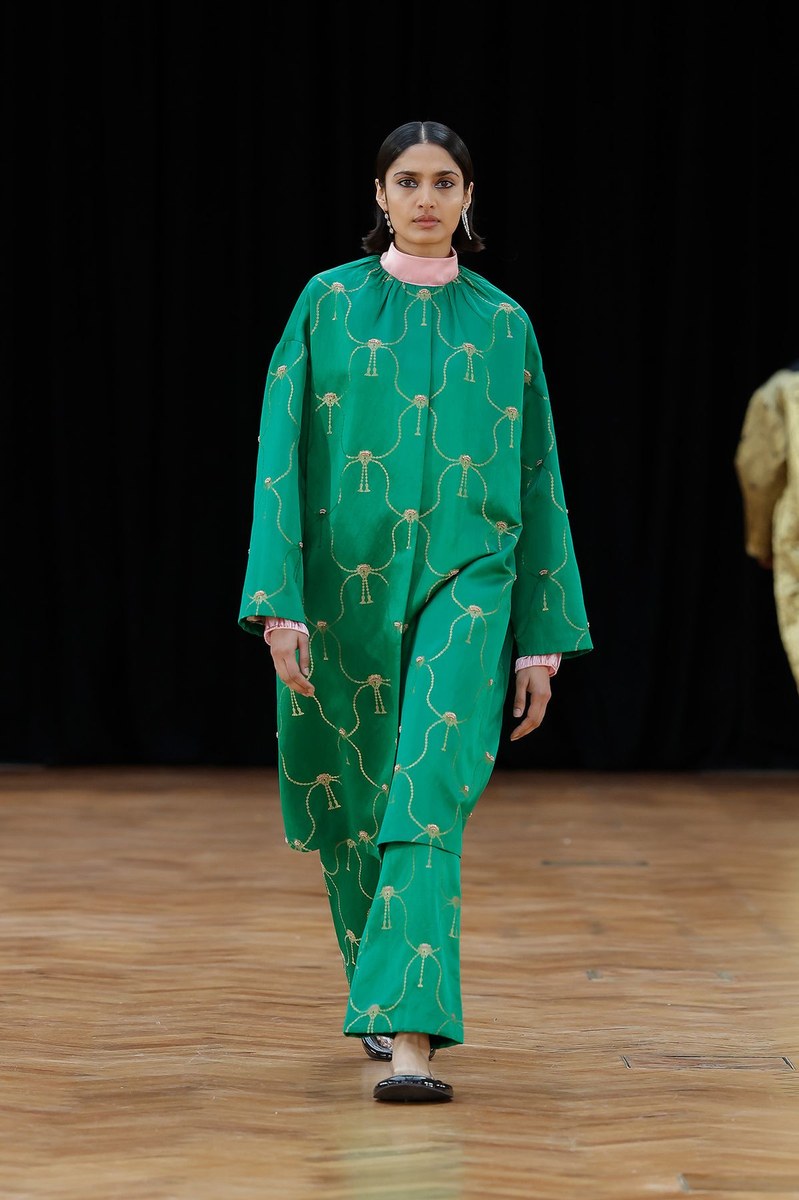 Look 27