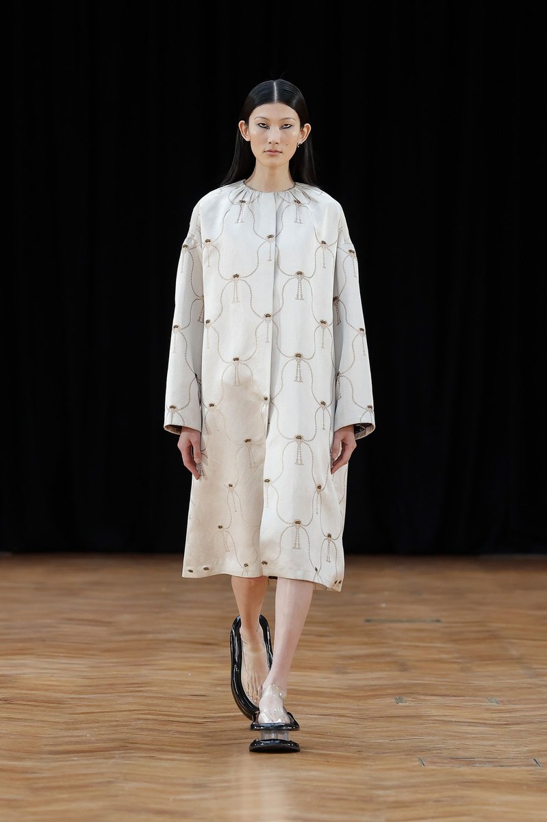 Look 28