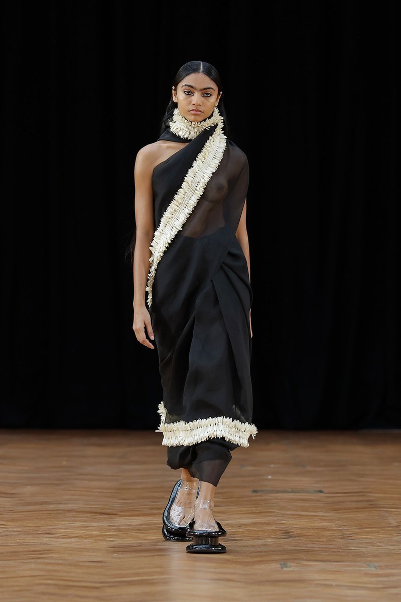 Look 30